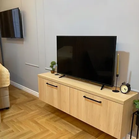 Bw Luxury דירה בייאליינה